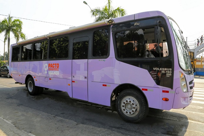 Ônibus Lilás é um projeto Secretaria de Estado de Desenvolvimento Social