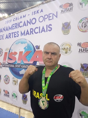 atleta profissional de kick boxing Leonardo Stumpo