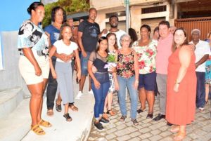 Famílias tradicionais do bairro Dois Valos receberam justas homenagens