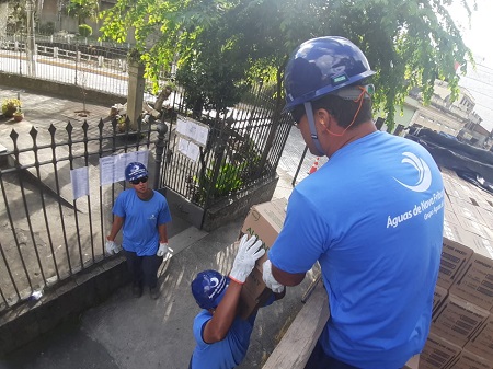 Águas de Nova Friburgo doa 4 mil litros de água sanitária e 5 mil unidades de sabonetes ao município