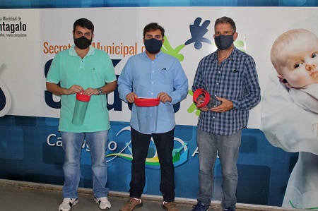 Doação de face shields pelo Sindmetal em Cantagalo