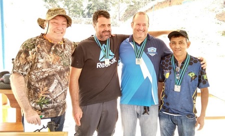 Curso e prova de tiro de fuzil esportivo em Santo Antônio de Pádua