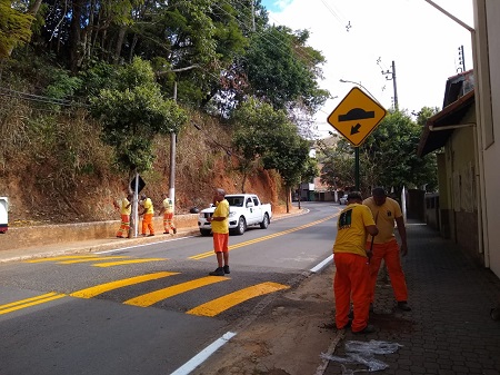 DER-RJ reforça sinalização nas rodovias estaduais