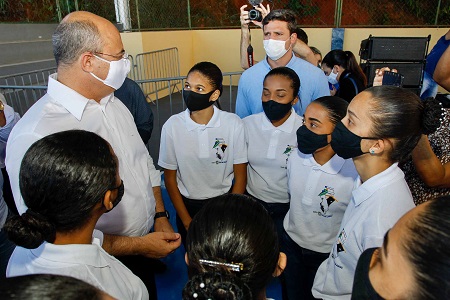 Governador inaugura mais colégios cívico-militares no Estado