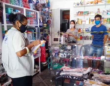 Equipes da Vigilância em Saúde de Trajano de Moraes estão orientando todos os estabelecimentos comerciais quanto ao cumprimento do Decreto da prefeitura.