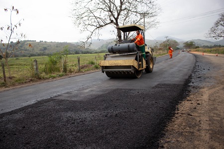 Revitalização asfáltica da RJ-158 (Itaocara a Cambuci) está na reta final