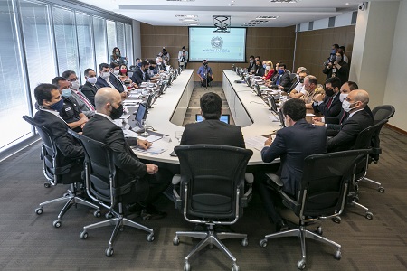 Governador em exercício decreta pacote de austeridade no Rio