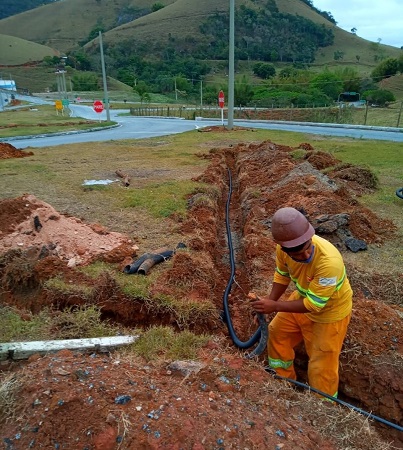 Concessionária realiza operação Tapa-Buracos na RJ-116