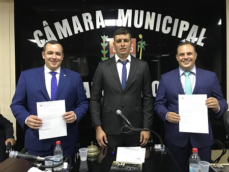 Rodrigo Viana, Matias Mendes e vereadores são empossados em Trajano de Moraes