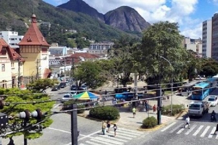 Nova Friburgo inicia a semana em bandeira vermelha com restrições nas atividades econômicas