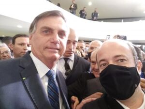 Presidente Bolsonaro com o prefeito de Macuco Bruno Boaretto