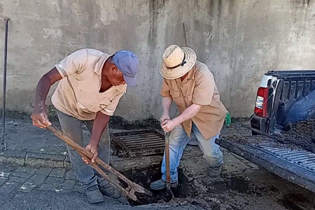 Barreira recebe atenção especial da Secretaria de Obras em Macuco