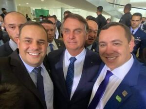 Vice Matias Mendes, Presidente Bolsonaro e o prefeito de Trajano Rodrigo Viana