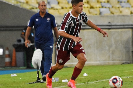 Friburguense é o jogador mais jovem a atuar no Fluminense