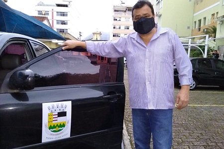 Carros oficiais da Câmara de Nova Friburgo recebem adesivos