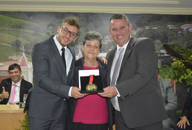 Duas Barras, Medalha Victorino Araújo de Barros