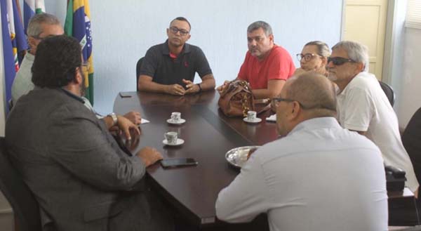 Reitor da Universidade Estadual do Norte Fluminense visita Itaocara