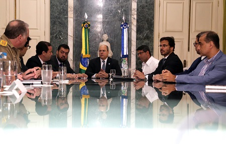 Reunião para tratar das regiões afetadas pelas chuvas. FOTO: Carlos Magno