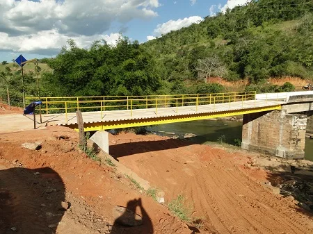 Ponte é reformada com recursos próprios pela Prefeitura de São Sebastião do Alto