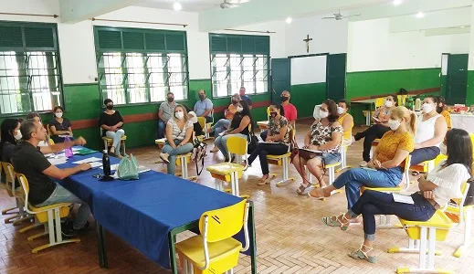 Trajano de Moraes reúne diretores de escola para discutir retorno das aulas