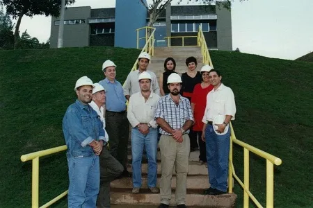 Em 2001, empresários de Cantagalo visitaram a fábrica Alvorada
