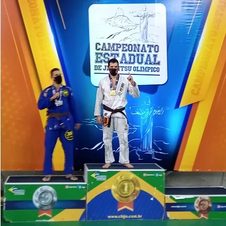 Projeto de jiu-jitsu recebe homenagens da Câmara de Cantagalo