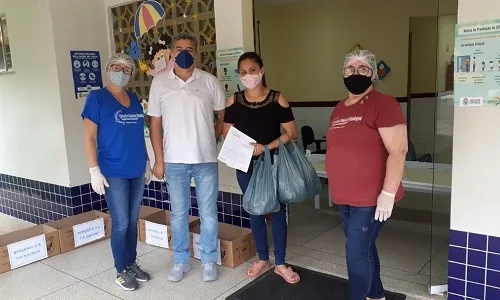 Educação em Cantagalo realiza entrega do kit de alimentação aos 2.170 alunos da rede municipal de ensino