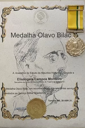 Elisângela Monteiro recebe do exército medalha de honra Olavo Bilac