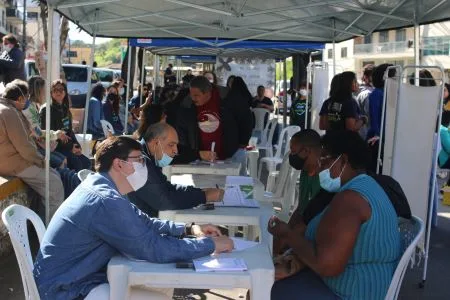 Cantagalo realiza programa “Viver com Saúde” em frente à Rodoviária