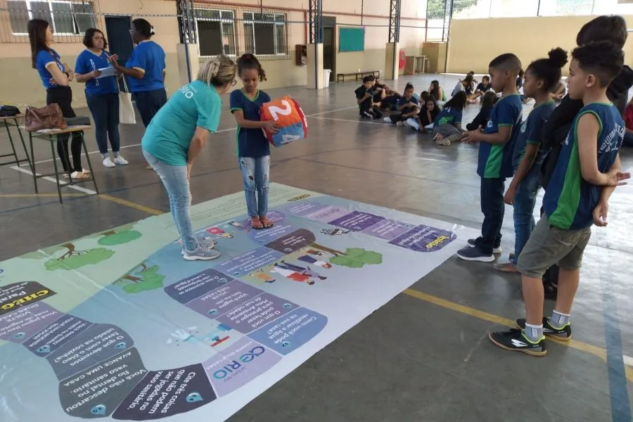 Estudantes de Cantagalo aprendem sobre o saneamento básico brincando