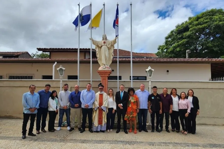 Executivo e legislativo participam de missa em celebração aos 132 anos de Trajano de Moraes