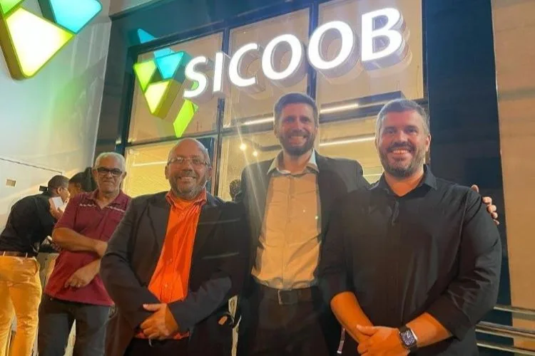 Sicoob inaugura agências em Cordeiro e Cantagalo