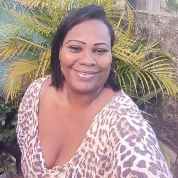 MICHELE CLEMENTE fez aniversário no dia 5 de agosto. Uma data festiva e feliz para a amiga Michele. Parabéns por mais um aniversário! Que tenha desfrutado com saúde, amor e muita paz. Grande abraço e fica aqui o meu carinho. Beijos!