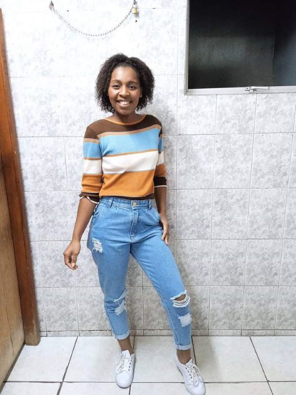 Parabenizando a minha amiga FABIANA BONIFÁCIO pelo seu aniversário, pedindo a Deus que cuide de você, abençoe e guarde. Que a felicidade e a saúde sejam suas parceiras de vida. Abraços e beijos, amada Fabiana! É festa!