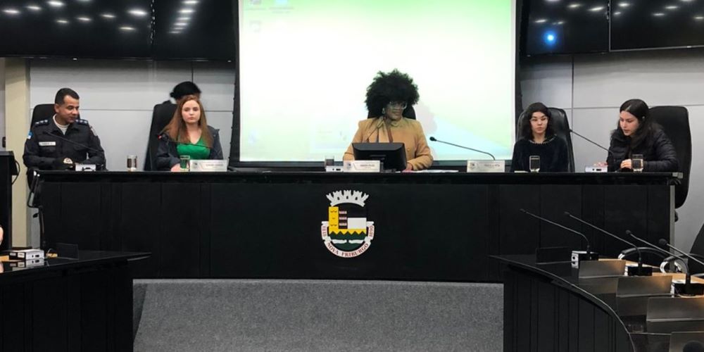 Câmara de Nova Friburgo debate a segurança dos universitários friburguenses