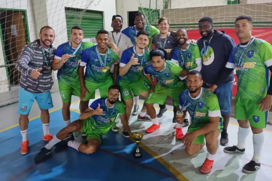 Drogaria Central de Cantagalo é a campeã da Copa do Comércio de Futsal 2023