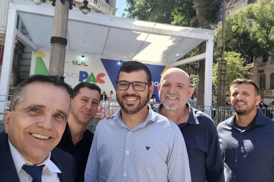 Prefeito de Carmo participa do lançamento do Programa do Governo Federal, Novo PAC