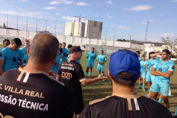 Seleção do Instituto Léo Moura, de Nova Friburgo, terá amistoso com o time Villa Real, de MG