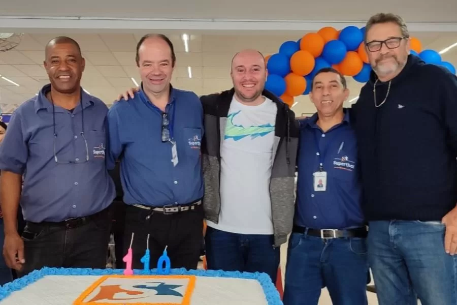 A equipe de direção da loja do Superthal de Bom Jardim: José, Josué, Gustavo, Valdecir e o empresário Felipe Erthal