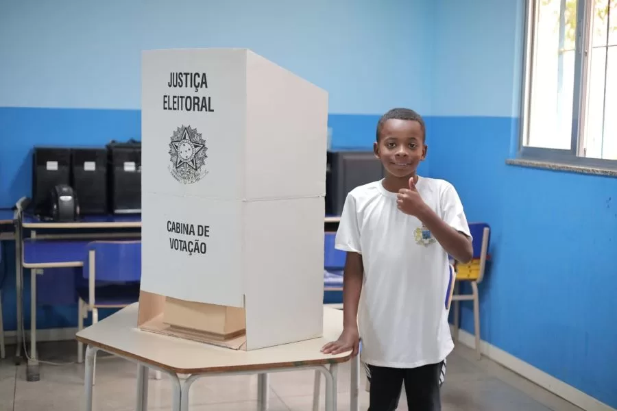 Câmara de Macuco realiza eleições para o Projeto Parlamento Infanto-Juvenil