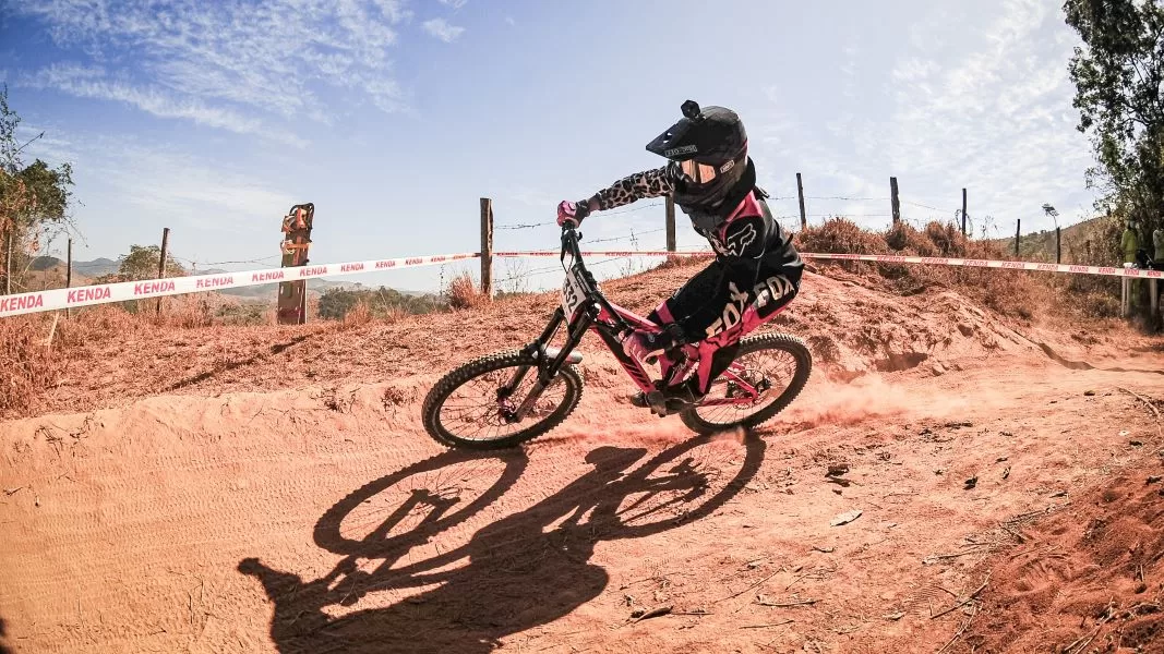 Cantagalense é campeão em prova de downhill realizada em Magé