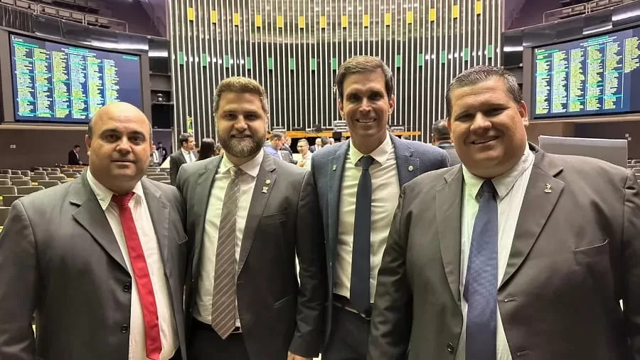 Diogo Latini e Felipe Carvalho visitaram gabinetes e ministérios em Brasília