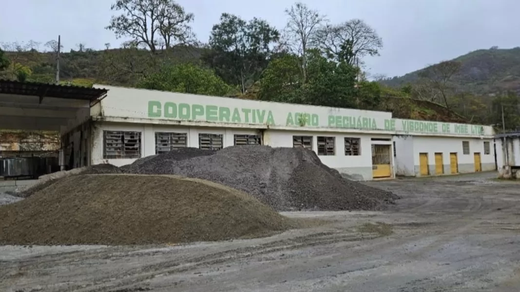 Prefeito realiza a desapropriação do prédio da Cooperativa de Visconde de Imbé