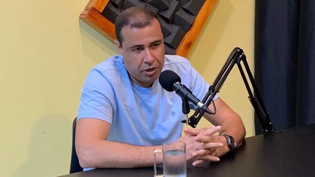 Vereador Alédio Rezende participa de programa ‘No Ar Podcast’ e fala sobre a sua trajetória política