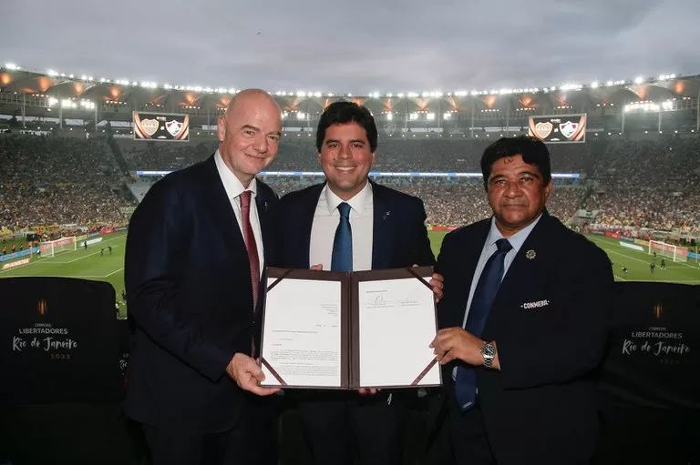 Gianni Infantino, presidente da FIFA; André Fufuca, ministro do Esporte; Ednaldo Rodrigues, presidente da CBF - Foto: Miguel Schincariol/FIFA