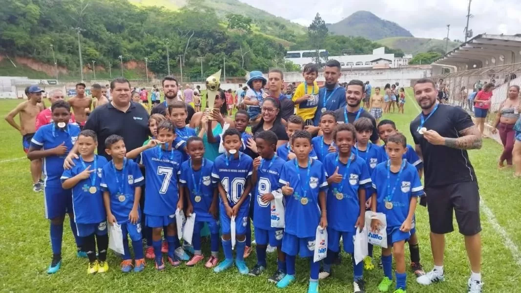 Duas Barras é bicampeão Sub 9 da Copa do Calcário Hillo