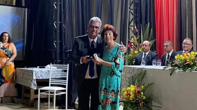 Presidente do Sindicato Rural de Trajano de Moraes recebe homenagem da Câmara de Macuco