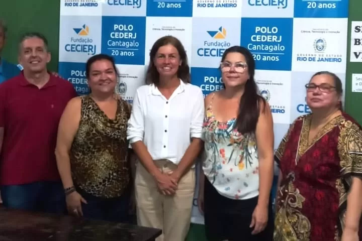 Prefeita interina, Manuela Teixeira, visita Polo Cederj/UAB Cantagalo