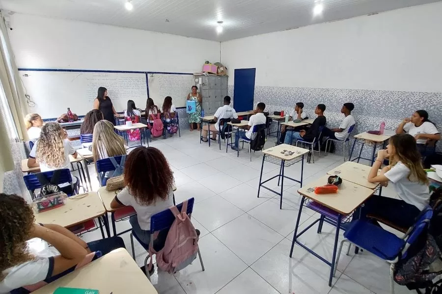 Macuco divulga cursos nas escolas estaduais para obtenção do primeiro emprego