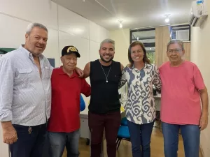 Prefeito e vice-prefeita de Cantagalo recebem o carnavalesco Tarcísio Zanon